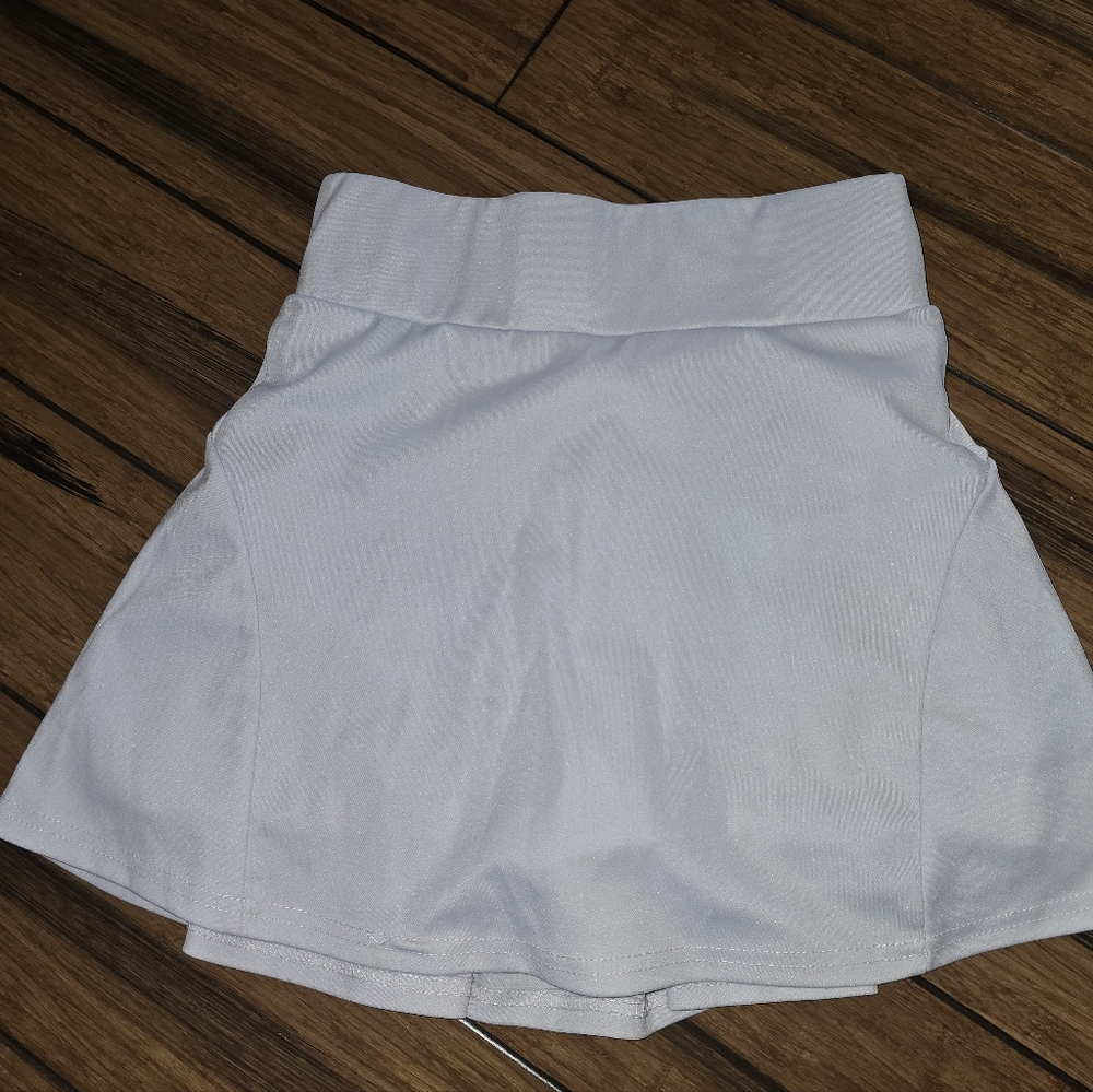 White Athletic Tennis Skort - Flared Skirt Style Xs Pale Light Purple